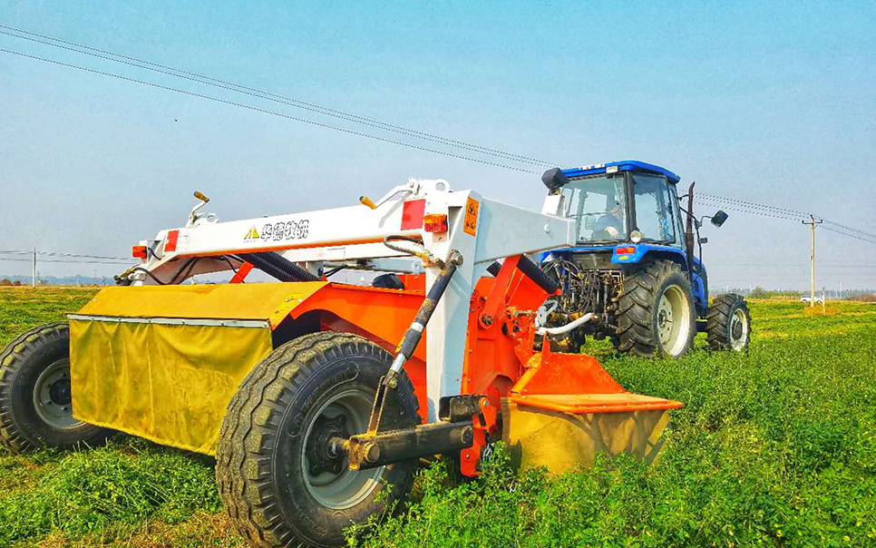標(biāo)題：9GBXQ-3.0型旋轉(zhuǎn)式切割壓扁機(jī)
瀏覽次數(shù)：85
發(fā)表時(shí)間：2023-12-12